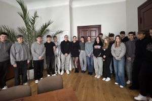 Uczniowie Technikum Logistycznego na "Lekcji w Starostwie"