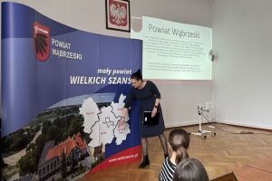 Uczniowie ZSO w Wąbrzeźnie na "Lekcji w starostwie"