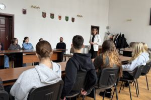 Uczniowie ZSO w Wąbrzeźnie na "Lekcji w starostwie"