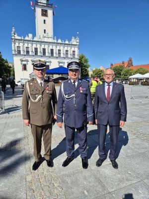 Starosta Wąbrzeski i Komendant Powiatowy Policji w Wąbrzeźnie na uroczystych obchodach Święta 3. Pułku Saperów w Chełmnie