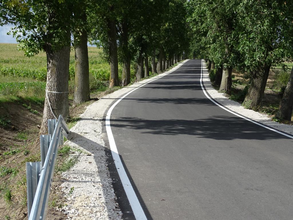 Powiat zakończył przebudowę drogi  Wiewiórki - Mgowo