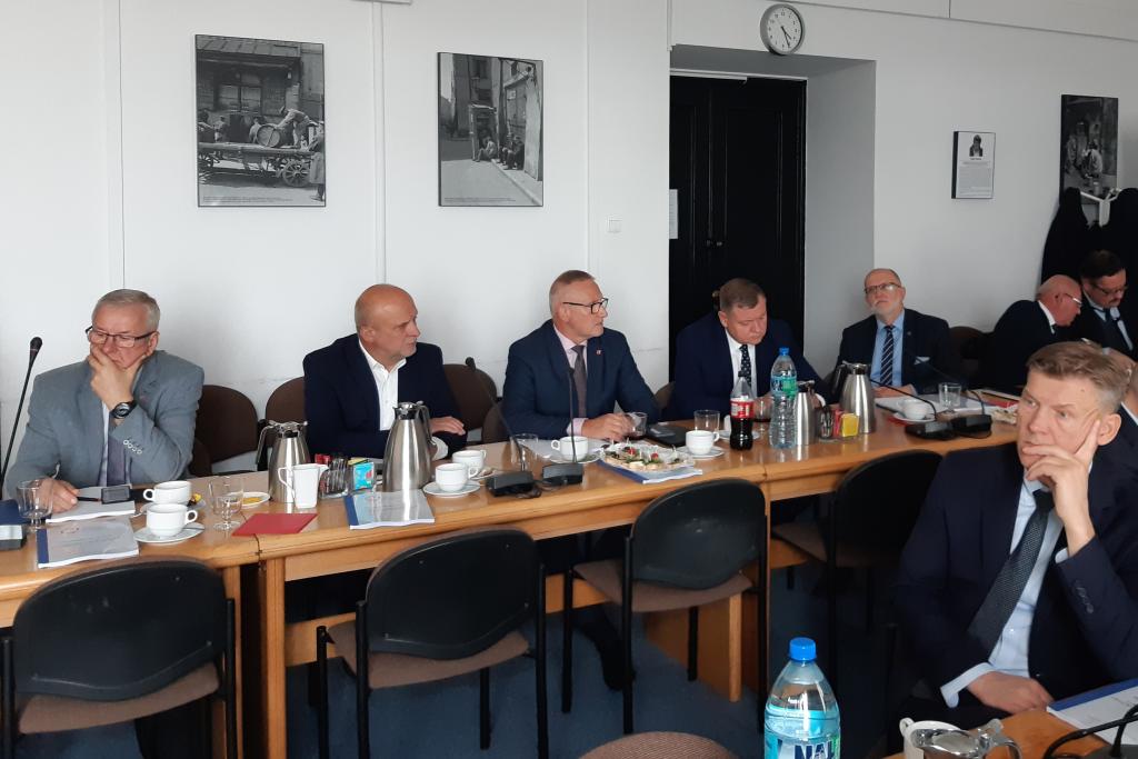 Starosta uczestniczył w posiedzeniu Zarządu Związku Powiatów Polskich - tematem dyskusji finanse samorządowe, sytuacja szpitali oraz planowane zmiany w zakresie rejestracji pojazdów