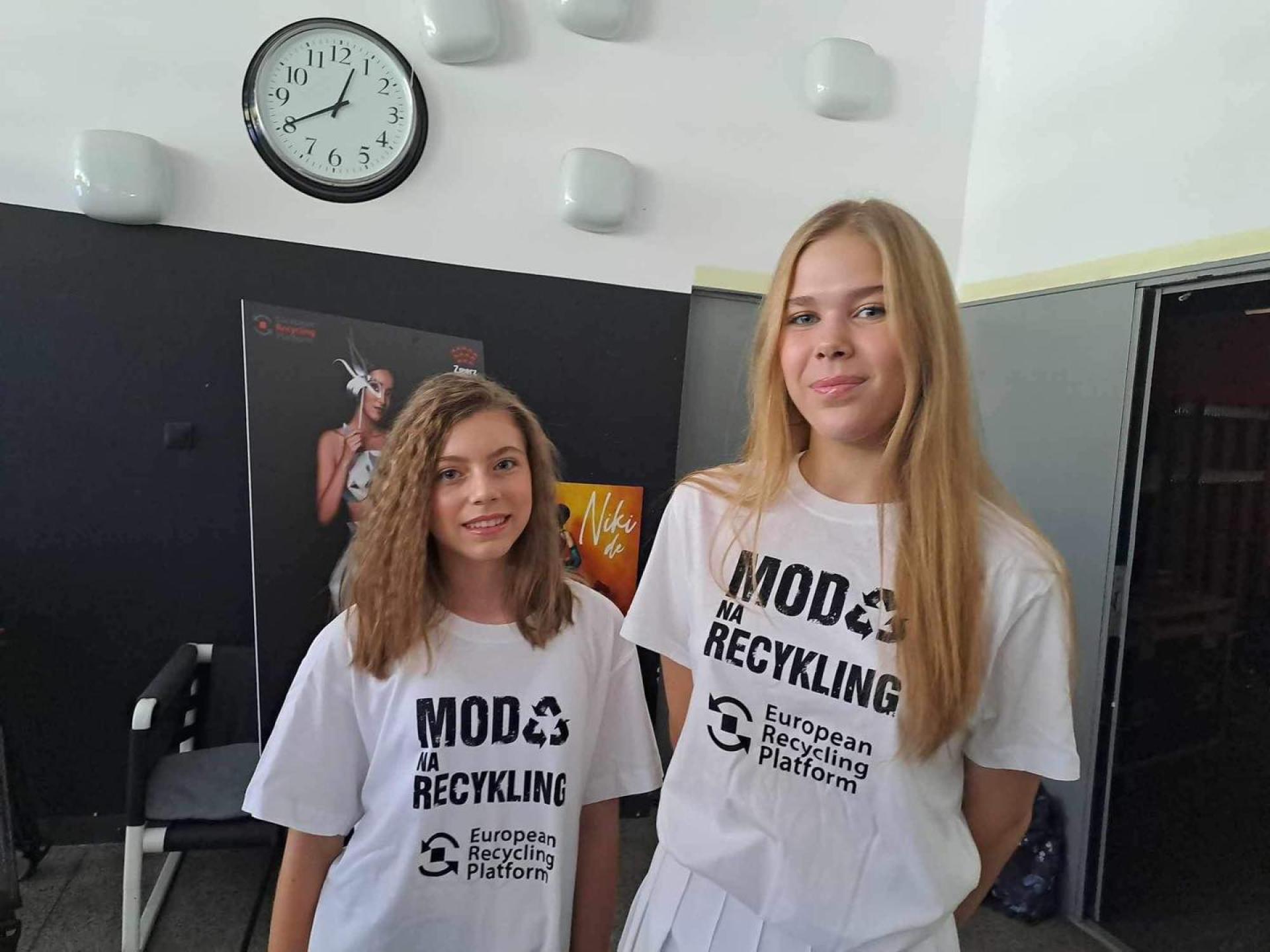 Pokaz mody w Warszawie z udziałem uczniów z Powiatu Wąbrzeskiego!