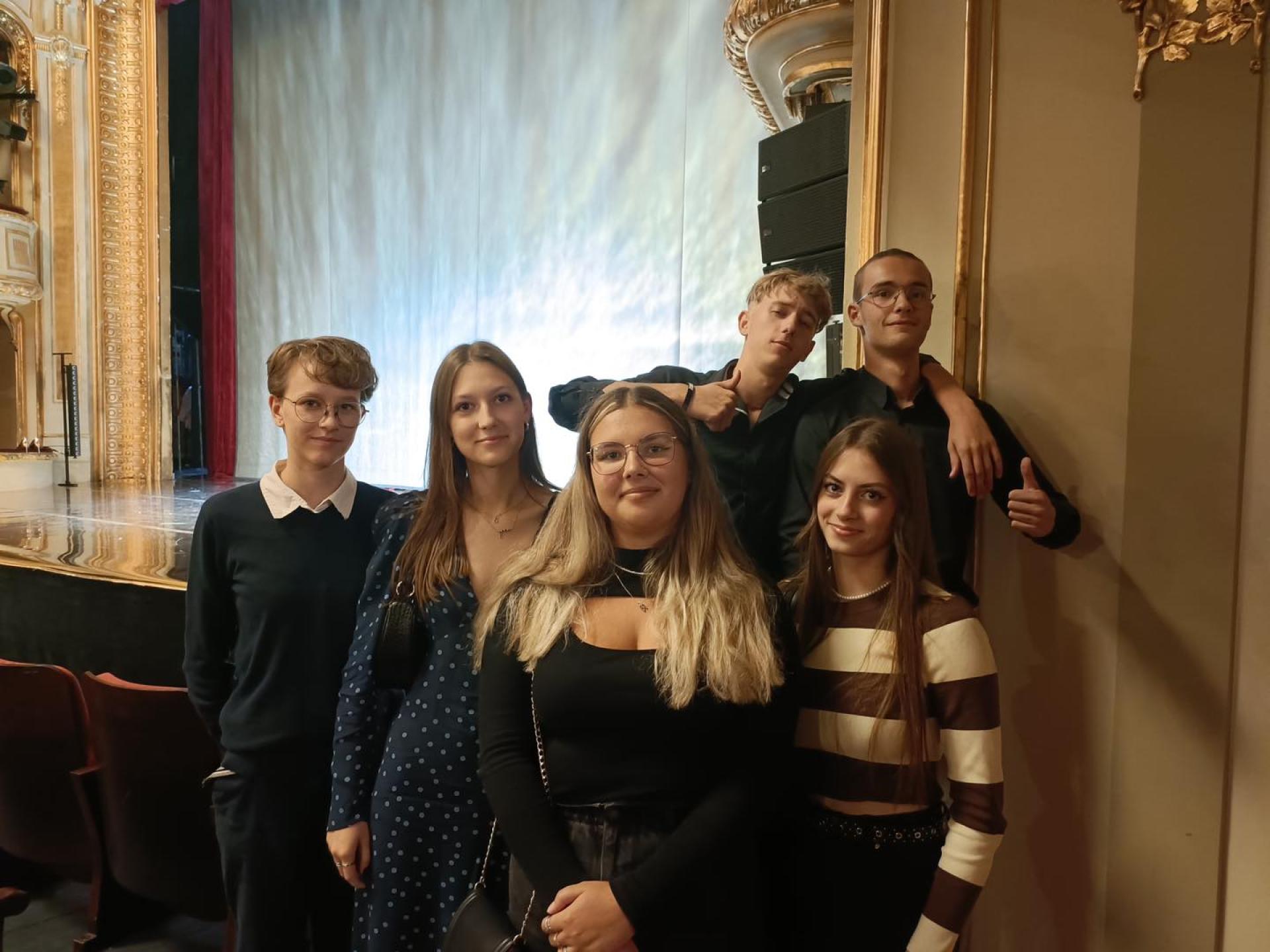 Uczniowie ZSO w teatrze