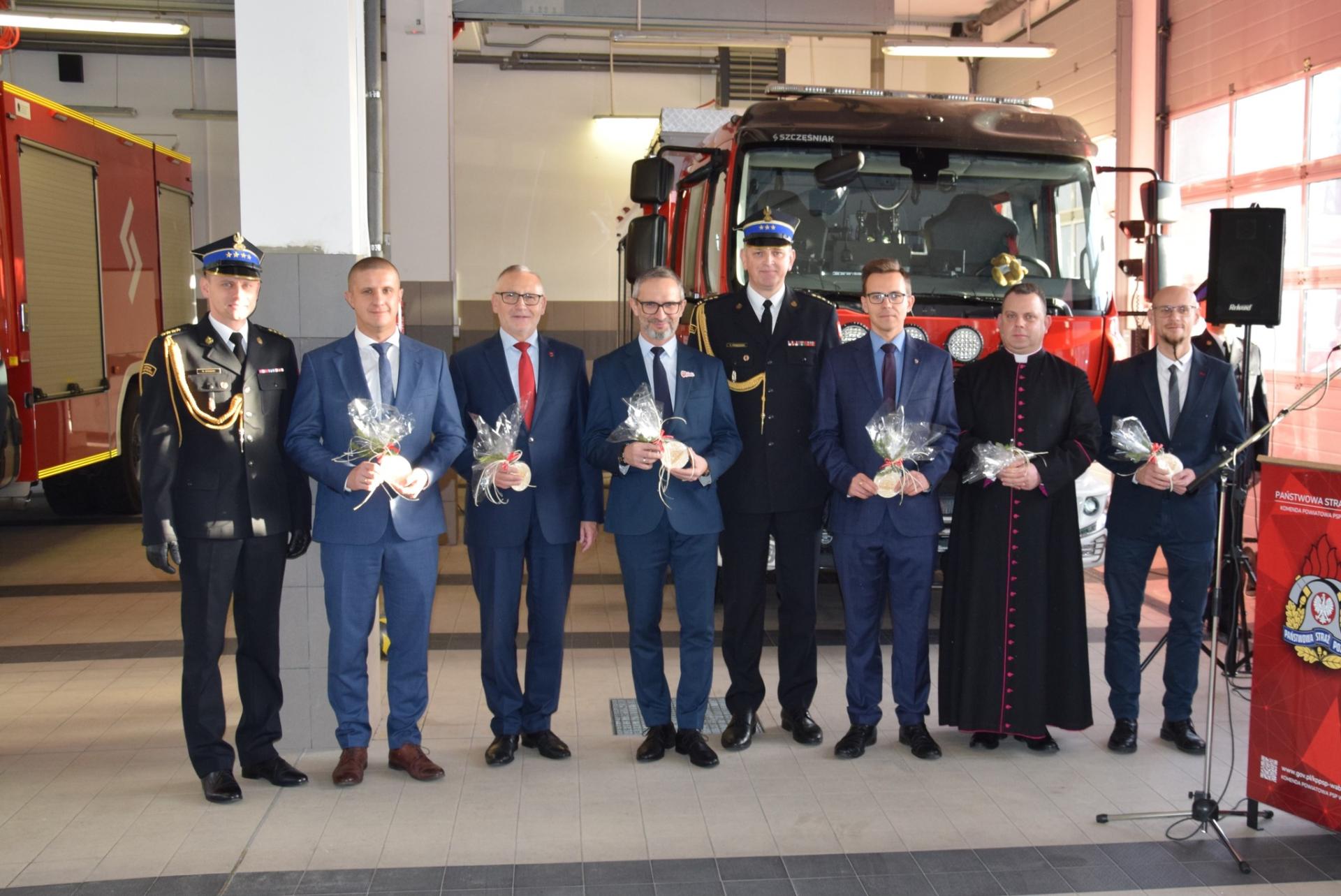 Nowe samochody pożarnicze dla Komendy Powiatowej Państwowej Straży Pożarnej