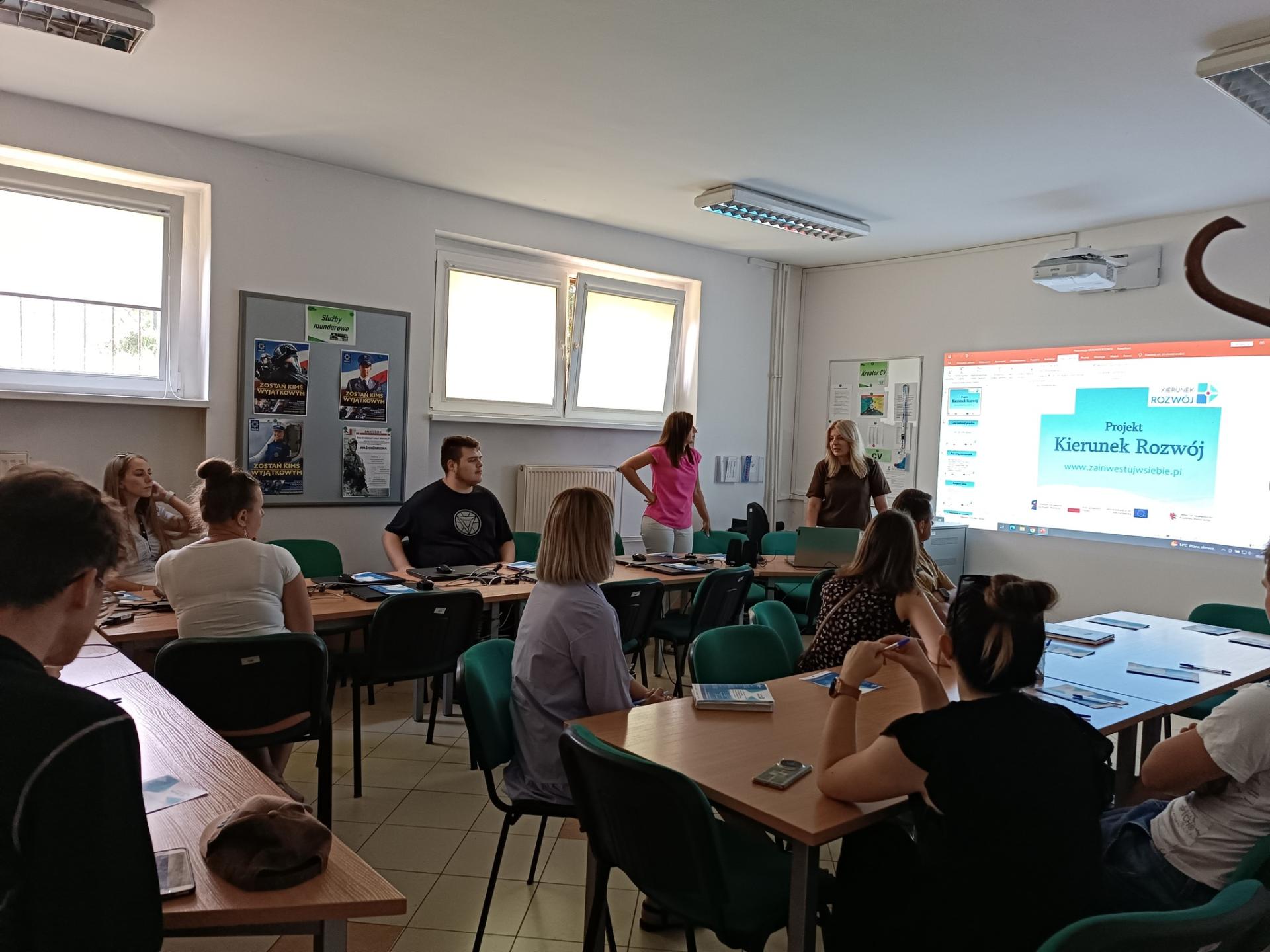 Porjekt "Kierunek-Rozwój" - spotkanie informacyjne w Powiatowym Urzędzie Pracy