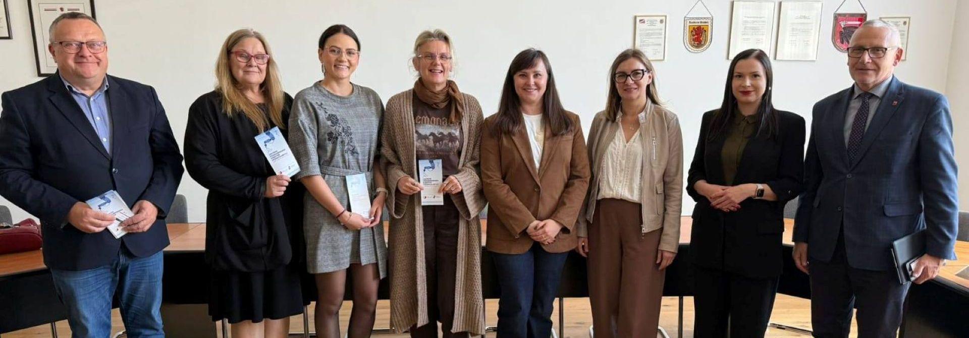 Współpraca na rzecz nowoczesnej edukacji – spotkanie w Starostwie z Pomorską Specjalną Strefą Ekonomiczną