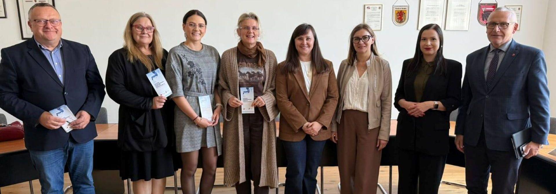 Współpraca na rzecz nowoczesnej edukacji – spotkanie w Starostwie z Pomorską Specjalną Strefą Ekonomiczną