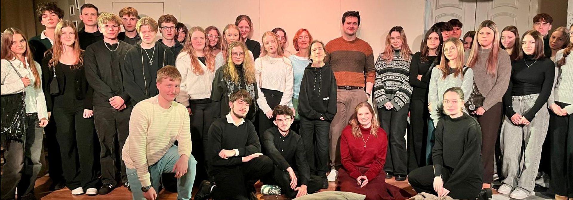 „Wyjście z klasą” w ZSO Wąbrzeźno – teatralne odkrycia i nowe doświadczenia