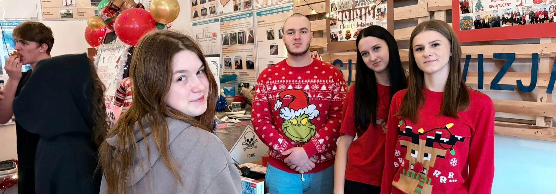 Świąteczny kiermasz charytatywny w Zespole Szkół w Wąbrzeźnie